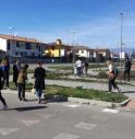 Giovani non solo in piazza per l'ambiente: decine di ragazzi ripuliscono Castelfranco spontaneamente