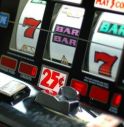 Colpo alla slot: ladri in fuga con 50 euro