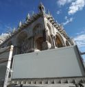 Arrivate le lastre di vetro per la 'cintura' a protezione della Basilica di San Marco 