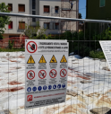 Il terreno inquinato di via Rosmini messo in sicurezza con un telo