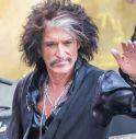 Joe Perry degli Aerosmith collassa dopo un concerto