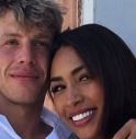 L'abbraccio delle madri a Cavallino-Treporti per l'ultimo saluto a Sean e Gabriella