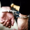Sfonda la vetrina del tabacchino per rubare: arrestato a Castelfranco