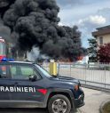 Incendio a Villorba, in fiamme un deposito di materiale fuori da un'azienda 