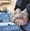 Fermato dalla Polizia con tre clandestini in auto