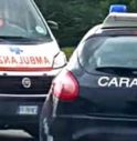 Cade dal tetto di un’auto durante le riprese di un video: 23enne gravissimo