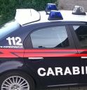 Vede i carabinieri e tenta la fuga a piedi: arrestato