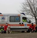 I volontari dell'associazione FISA con la nuova ambulanza veterinaria