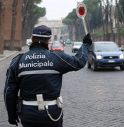 Circolava con un permesso di guida fasullo: scoperto dai vigili