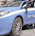 Bimbo di 4 anni lasciato chiuso in auto al sole, salvato da poliziotto