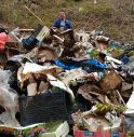 Quintali di rifiuti abbandonati in Val Lapisina