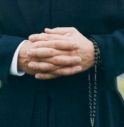 Sacerdote va in overdose di cocaina mentre è in gita coi ragazzi