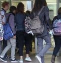 Minaccia di sparatoria al liceo, scatta l’allarme: controlli con i metal detector