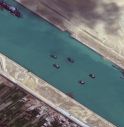 Canale Suez bloccato, un'altra nave arenata