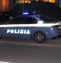 Si ubriaca ed aggredisce i poliziotti: denunciata 35enne che perseguitava il suo ex