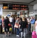 FERROVIE NEL CAOS, PASSEGGERI A TERRA 