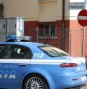 ZINGARELLE PIZZICATE A RUBARE IN APPARTAMENTO: ARRESTATE