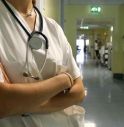 8 marzo, oltre 1 medico su 2 è donna ma solo il 17% occupa posti apicali.