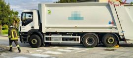 Mamma travolta e uccisa da un camion della spazzatura davanti alla figlia di 9 anni