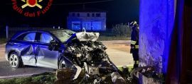 Auto fuori strada si schianta contro l'antica chiesetta: ingenti danni strutturali e automobilista in ospedale Auto fuori strada si schianta contro l'antica chiesetta: ingenti danni strutturali e automobilista in ospedale
