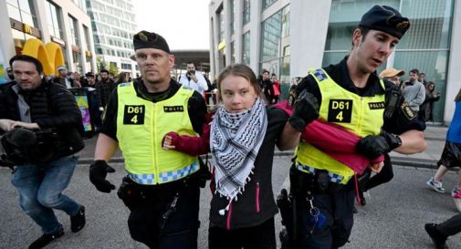 Eurovision, proteste contro Israele: Greta Thunberg arrestata 