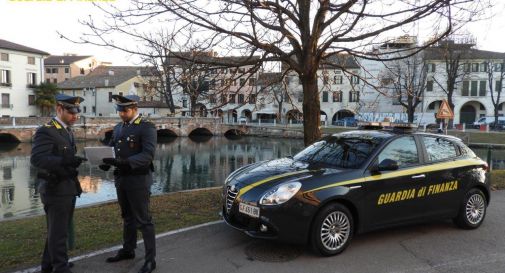 Treviso, intasca 85mila euro e organizza una falsa compravendita dal notaio: denunciata agente  immobiliare