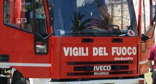 Incendio al caminetto, intossicata una persona