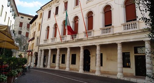 municipio solo su appuntamento