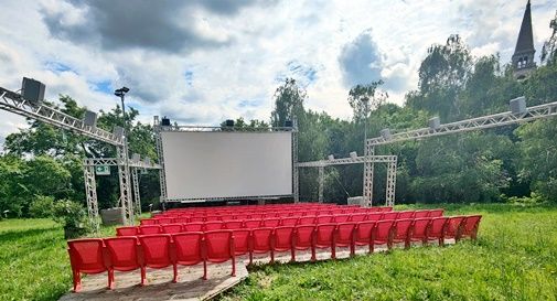 Cineluna, il cinema all'aperto a Montebelluna 