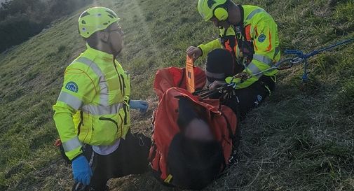 Drammatico volo con il parapendio a Revine Lago: pilota precipita subito dopo il decollo Drammatico volo con il parapendio a Revine Lago: pilota precipita subito dopo il decollo