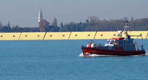 Venezia: marea sale fino a 114 centimetri 