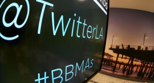 Twitter potenzia chat privata, si può comunicare con tutti