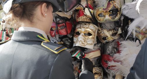 Lavoro nero alle feste di Carnevale a Venezia