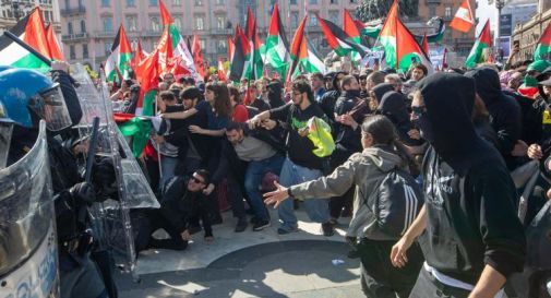25 aprile, tensioni a Milano: manifestanti pro Palestina contro Brigata ebraica