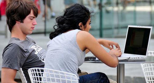 Scuola: si aprono le iscrizioni. Solo on line