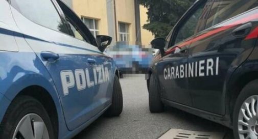 Ruba al supermercato e molesta le clienti, arrestato 37enne 