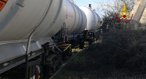 Incidente al petrolchimico, scatta l'allarme