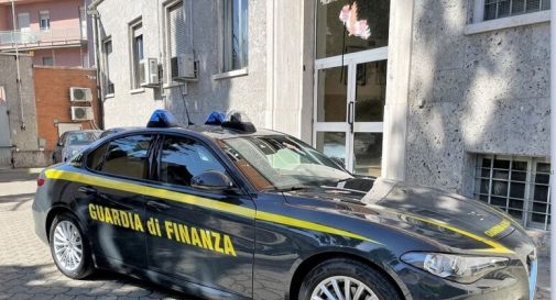 Frode fiscale e riciclaggio, arresti e sequestri per 15 milioni 