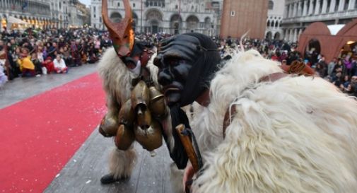Carnevale di Venezia, oltre 50 interventi dell'idro-ambulanza 