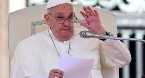 Il Papa lascia il Vaticano, in volo verso Venezia  