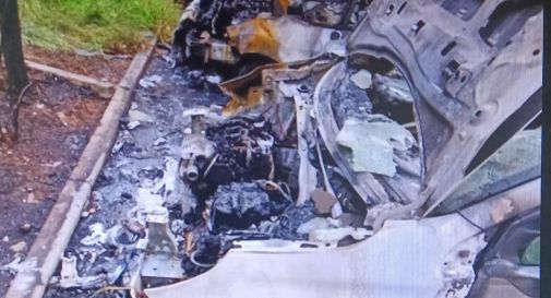 Treviso, auto bruciate a una coppia: accusato l'ex compagno della donna