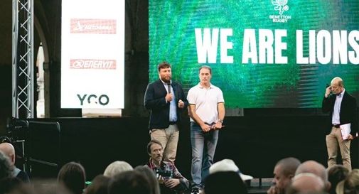 Benetton Rugby, piazza dell'Indipendenza a Treviso abbraccia i Leoni 