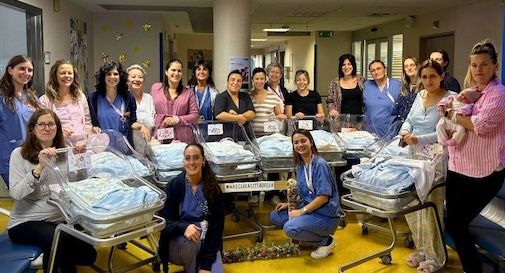 Dodici bambini nati in 40 ore: “Una maratona che ci riempie il cuore”