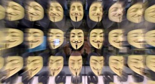 Attacco hacker contro Azzolina, Anonymous rivendica