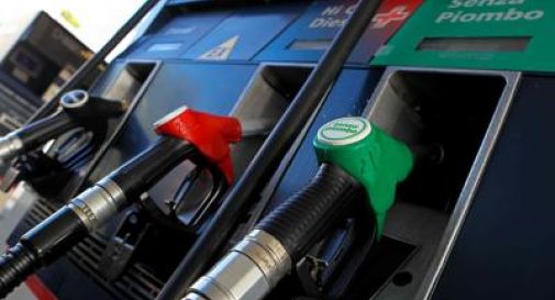 Carburanti, ancora in calo i prezzi del diesel