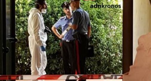 Cadaveri di uomo e donna trovati in hotel