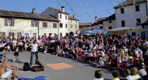  Marionette e burattini maestri di vita