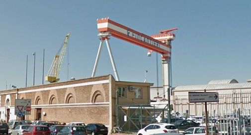 Tragedia al cantiere navale: operaio muore investito da una fiammata