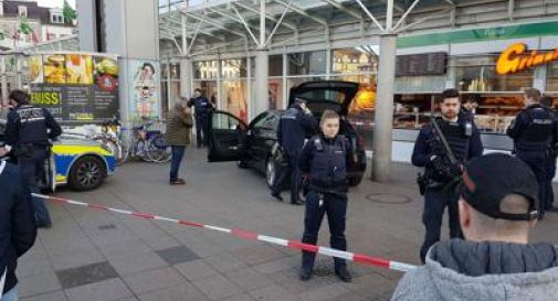 Germania, auto contro passanti a Heidelberg: alla guida un 35enne tedesco