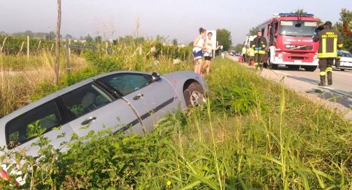 un'immagine dello schianto lungo la Treviso-Mare di domenica